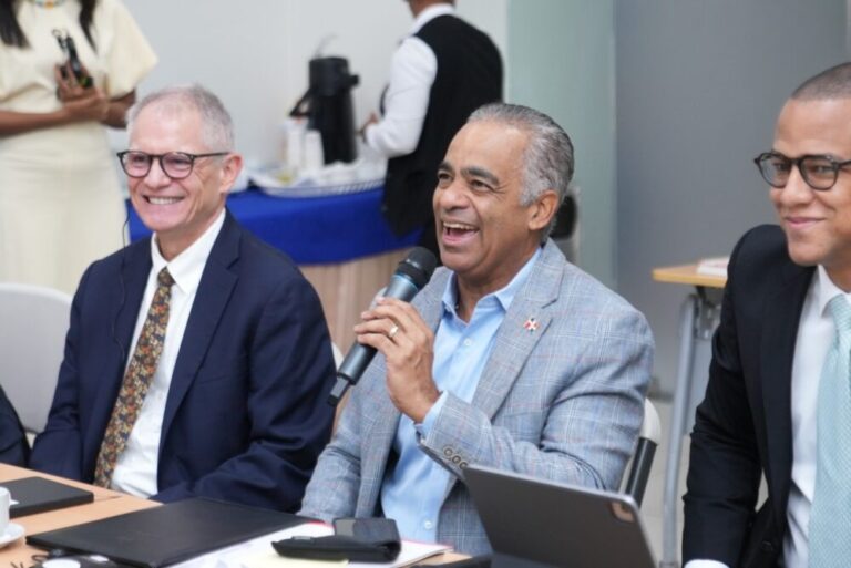 Gobierno inicia estudio sobre potencial de hidrocarburos