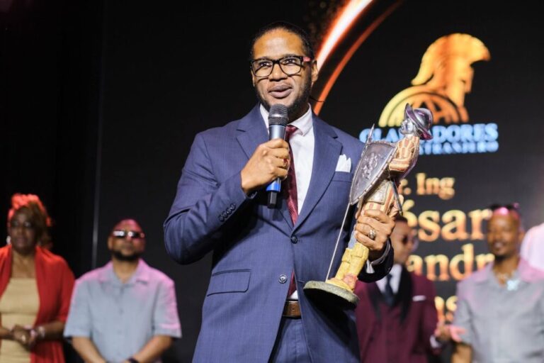 Dominicano recibe el Gran Gladiador 2026 en España