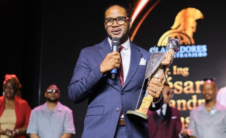 Dominicano recibe el Gran Gladiador 2026 en España