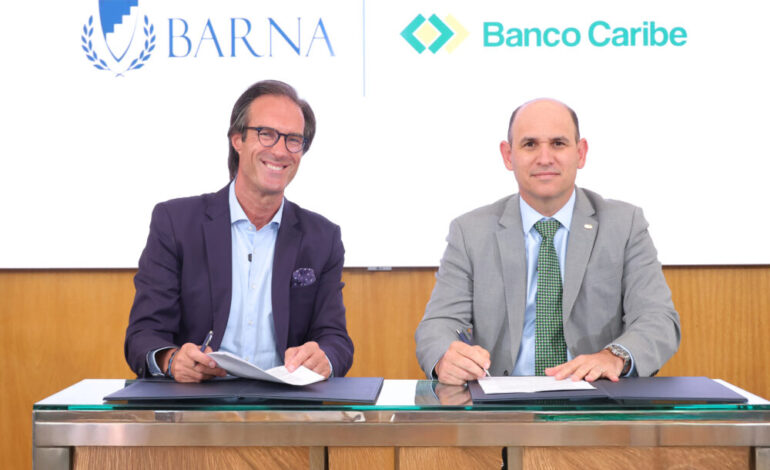 Banco Caribe y BARNA firman alianza para impulsar el liderazgo empresarial