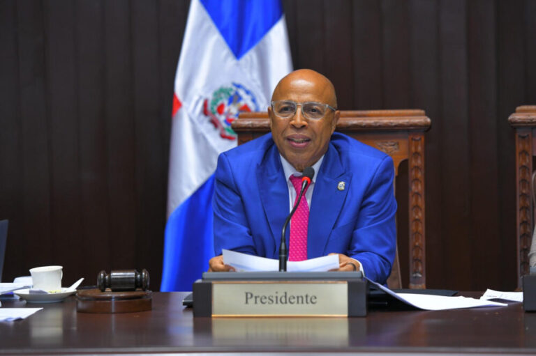 Diputados aprueban ley que instituye el Día del Geriatra
