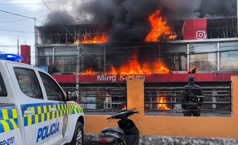 Voraz incendio alarma a residentes en Herrera
