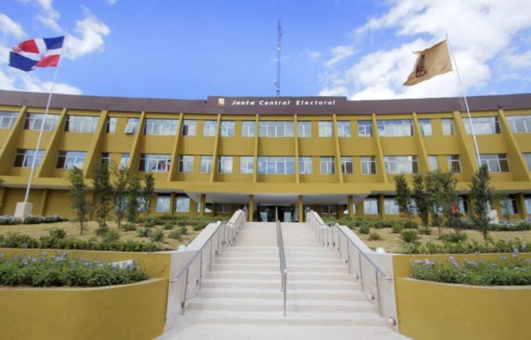 Banreservas bloquea intento de embargo contra la JCE