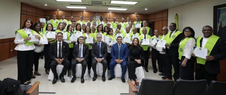 Tribunal Superior Electoral fortalece formación de dirigentes de Fuerza del Pueblo