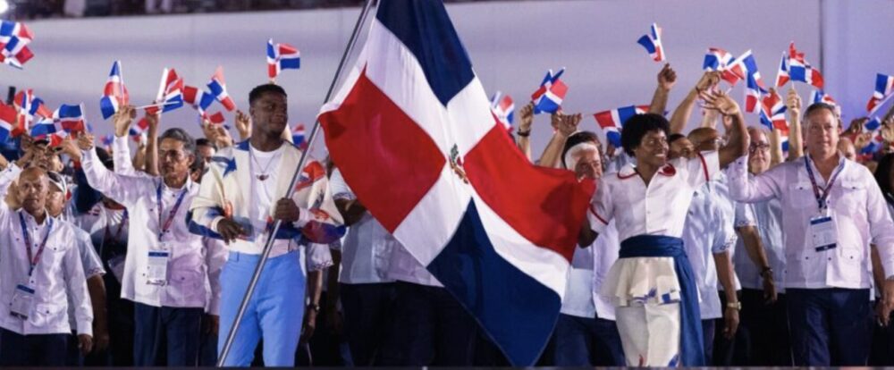 República Dominicana desfila con orgullo en la apertura de Santo Domingo 2026
