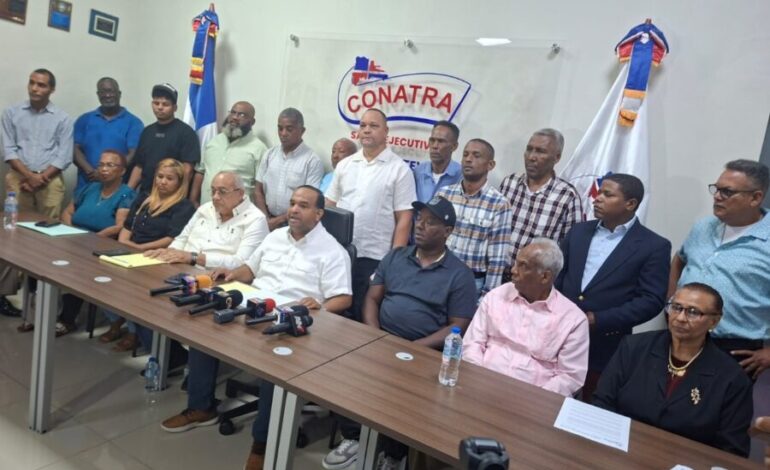 «Conatra amenaza con paralizar el transporte en Santo Domingo Este por conflicto de rutas».