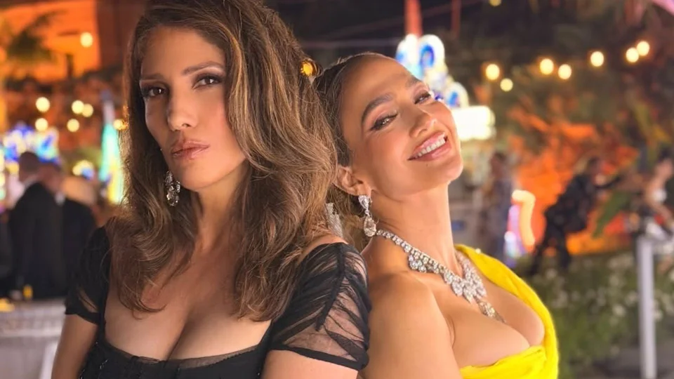 Jennifer Lopez inicia la celebración de su cumpleaños con un viaje por Europa junto a su hermana Lynda