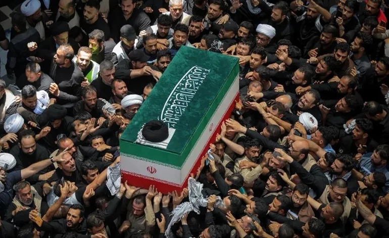 Irak reúne a millones de fieles para despedir al líder iraní Alí Jameneí