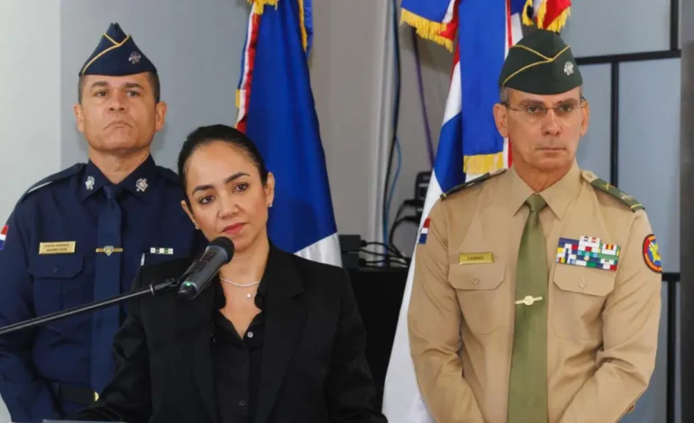 «No voy a renunciar»: Faride desafía las críticas y seguirá en el Gobierno