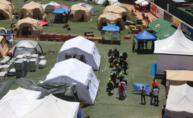 Rescatistas internacionales salvan 12 vidas tras terremotos en Venezuela