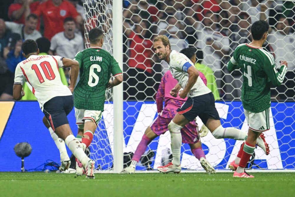 Inglaterra elimina a México en el Azteca y avanza a cuartos del Mundial