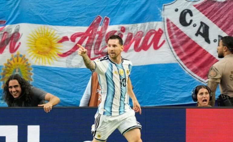 Argentina derrota a Cabo Verde y avanza con sufrimiento a los octavos del Mundial