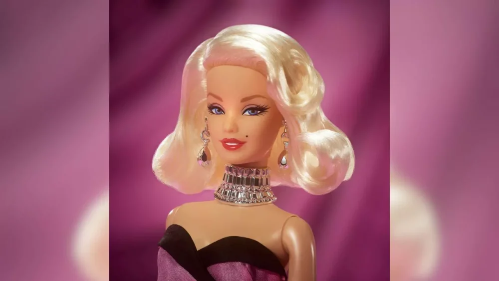 Barbie revive a Marilyn Monroe y su icónico vestido rosa en su centenario