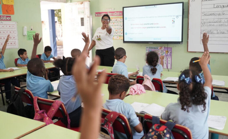 MINERD asegura que tiene cubierto el 100 % de los docentes para el año escolar 2026-2027