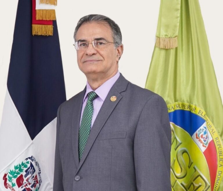 Camacho Hidalgo logra 75 % de valoración positiva