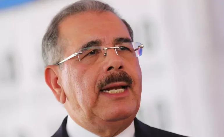 Diputado del PRM propone reconocer a Danilo Medina