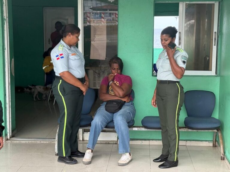 Agente de la DIGESETT ayuda a localizar a mujer reportada como desaparecida