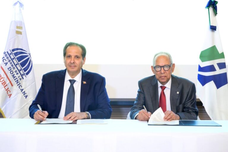 Salud Pública y HOMS firman acuerdo para fortalecer la prevención y tratamiento de las hepatitis virales
