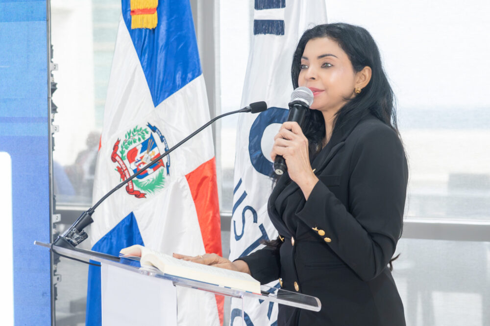 Yeni Berenice capacita a periodistas sobre el nuevo Código Penal y sus 70 nuevos delitos