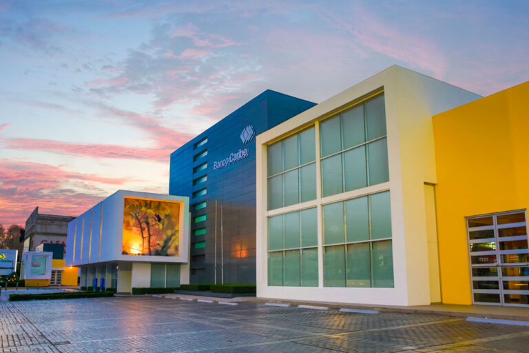 Feller Rate mejora perspectivas de Banco Caribe a positivas