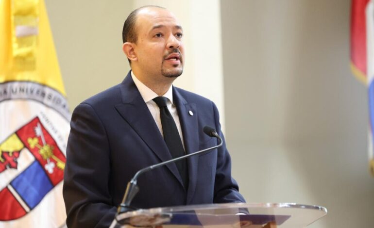PUCMM ratifica a Héctor Alies Rivas como director de su Escuela de Derecho en Santo Domingo