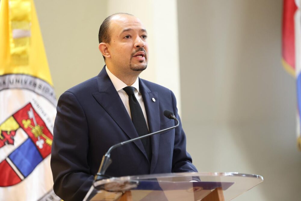 PUCMM ratifica a Héctor Alies Rivas como director de su Escuela de Derecho en Santo Domingo