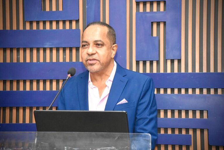 Carlos de los Santos Romano gana elecciones del Núcleo de Ingenieros Químicos del CODIA