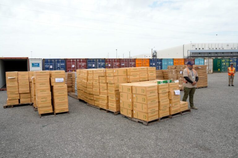 Aduanas decomisa cigarrillos y televisores por más de RD$42 millones