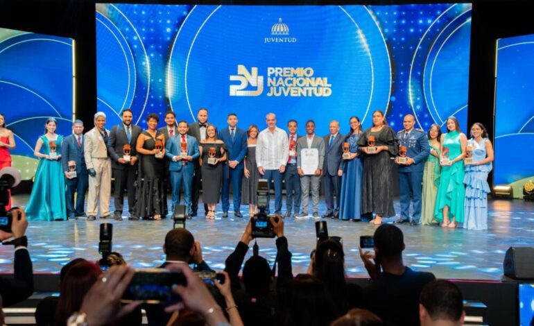 Lanzan el miércoles 31.ª edición del Premio Nacional de la Juventud