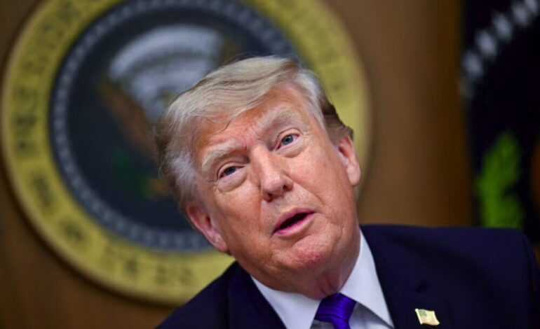 Trump exige a Irán elegir entre un acuerdo o la rendición total