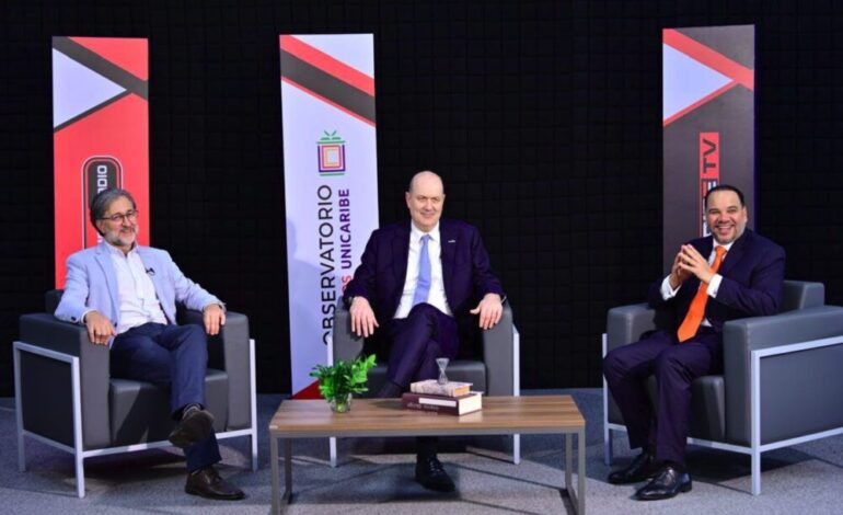 UNICARIBE recibe al ministro argentino Federico Sturzenegger