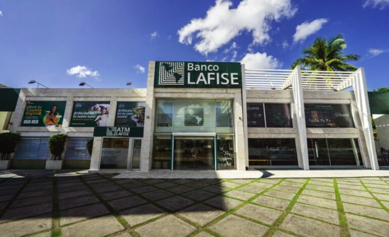PCR mejora perspectiva de Banco Lafise a positiva