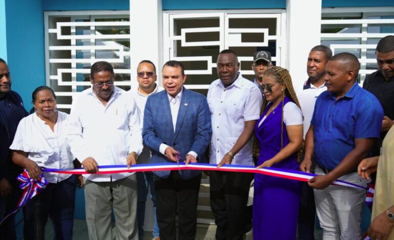 Inauguran Centro de Atención Primaria Los Unidos en La Caleta