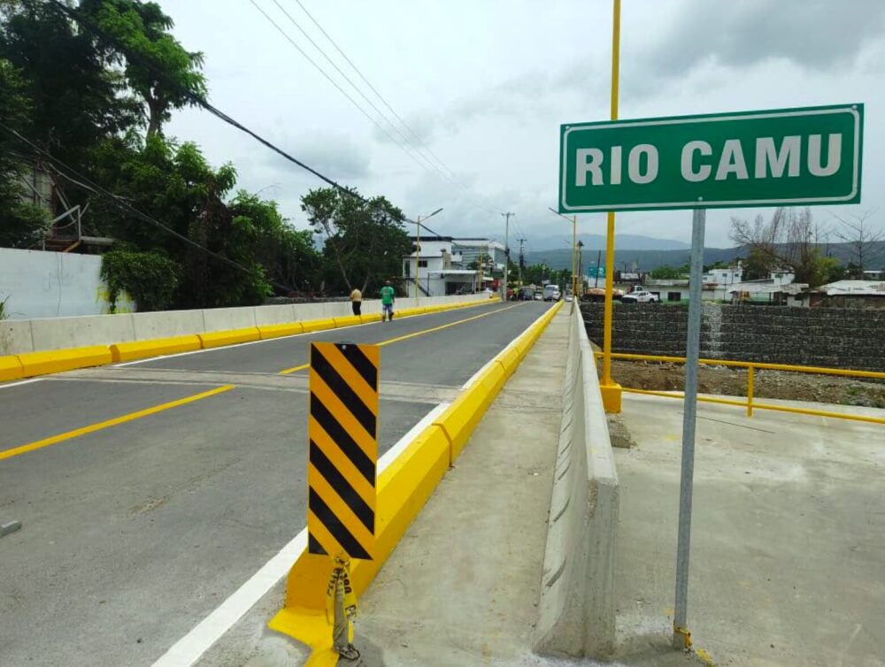 MOPC abre al tránsito el puente Antonio Guzmán en La Vega