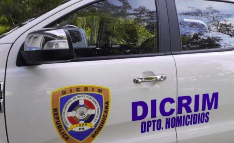 Hombre muere tras enfrentamiento con agentes del DICRIM durante allanamiento en Higüey