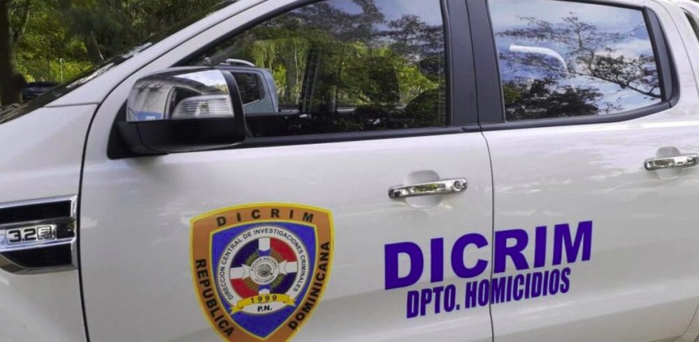Hombre muere tras enfrentamiento con agentes del DICRIM durante allanamiento en Higüey
