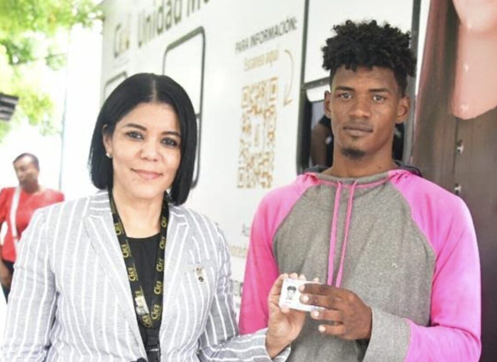 JCE lleva servicios de identidad a 1,762 personas en Haina