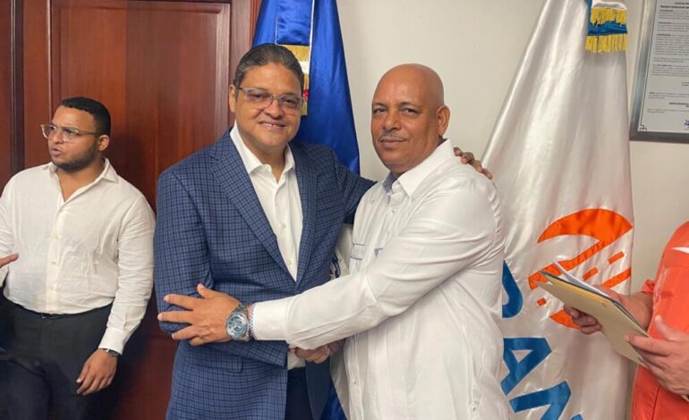 UNET respalda a Juan Manuel Méndez García