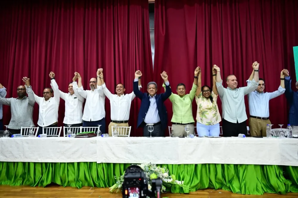 Leonel Fernández afirma que la Fuerza del Pueblo va por la mayoría en 2028