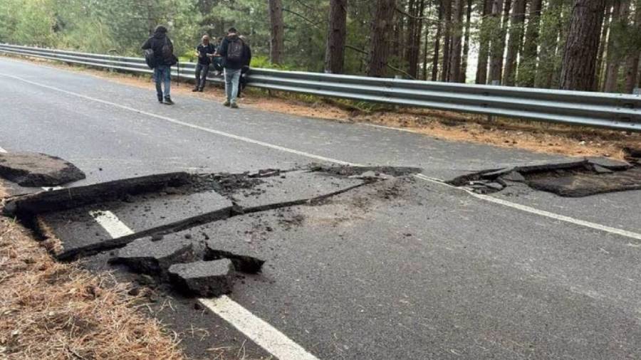 Sismo de 3,9 sacude el volcán Etna y daña carretera en Sicilia