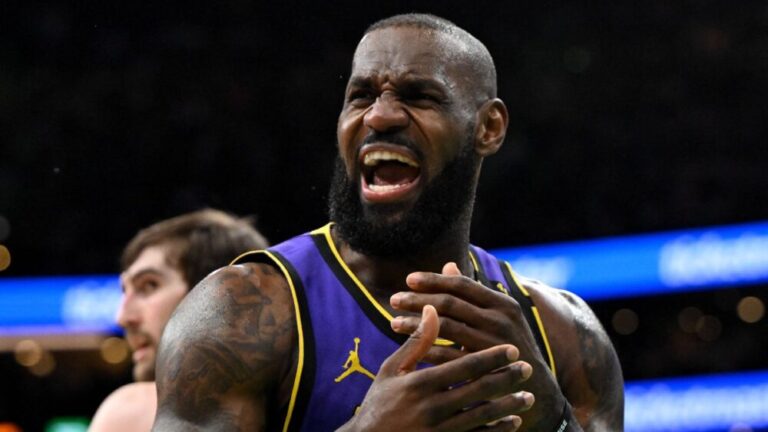 LeBron debuta con Philadelphia ante los Knicks y Navidad lo devuelve a Los Ángeles