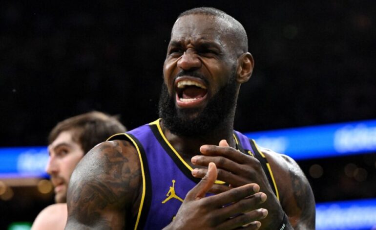 LeBron debuta con Philadelphia ante los Knicks y Navidad lo devuelve a Los Ángeles