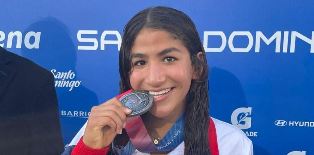 Jianna Amores conquista plata en natación
