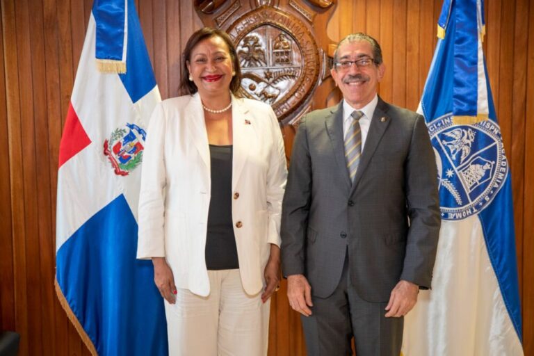 Consulado en Marsella y UASD impulsan formación académica para dominicanos en el exterior