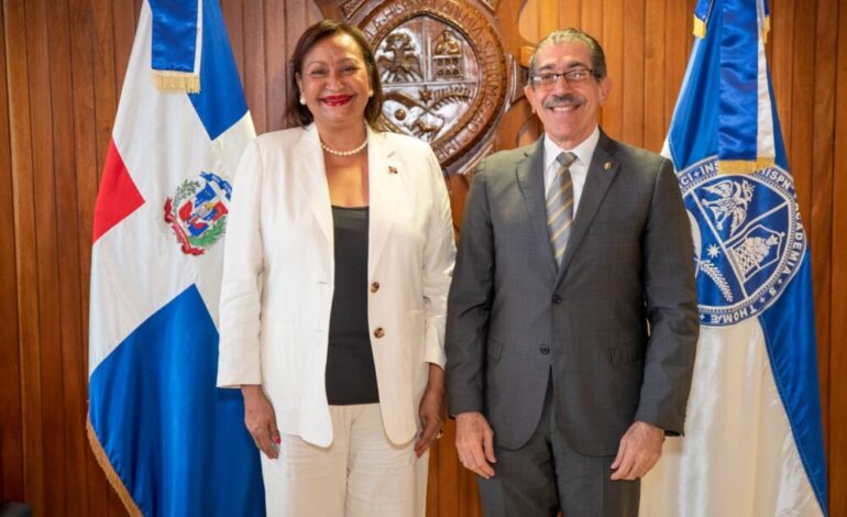 Consulado en Marsella y UASD impulsan formación académica para dominicanos en el exterior