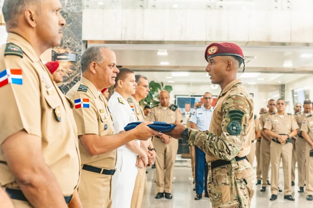 Fuerzas especiales dominicanas parten a Paraguay para representar al país en Fuerza Comando 2026