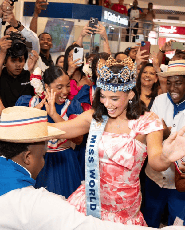 “Joheirry Mola ya está en RD: así recibieron a la nueva Miss Mundo 2026”
