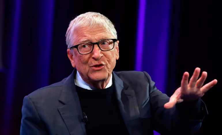 “Bill Gates lanza una seria advertencia sobre el futuro de la IA”.