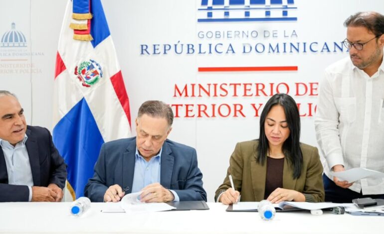 MIP y empresarios de Haina acuerdan construir nueva estación de bomberos