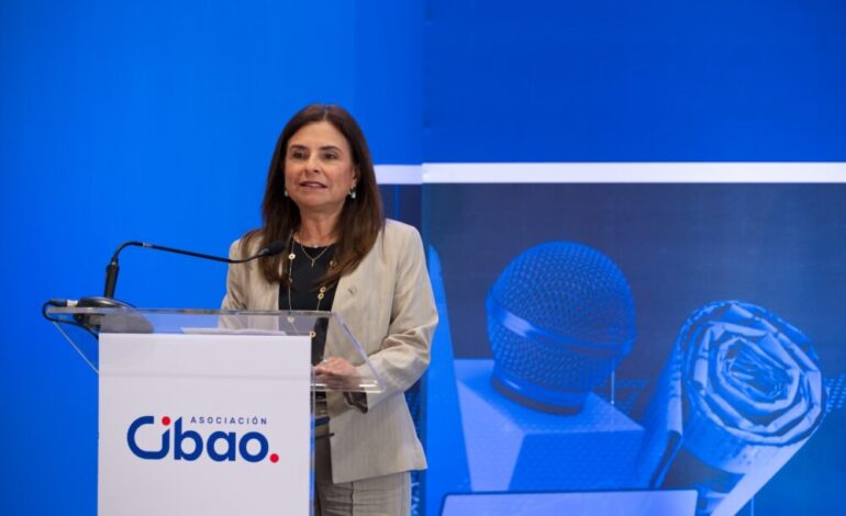 Asociación Cibao analiza retos de la IA para el periodismo